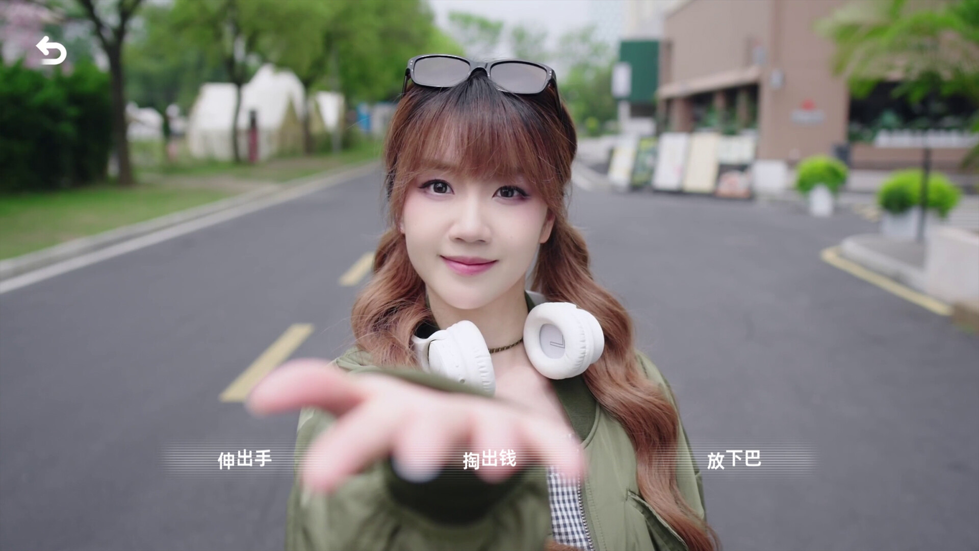 对不起！我把美女包围了！/Sorry! I surrounded beauty!