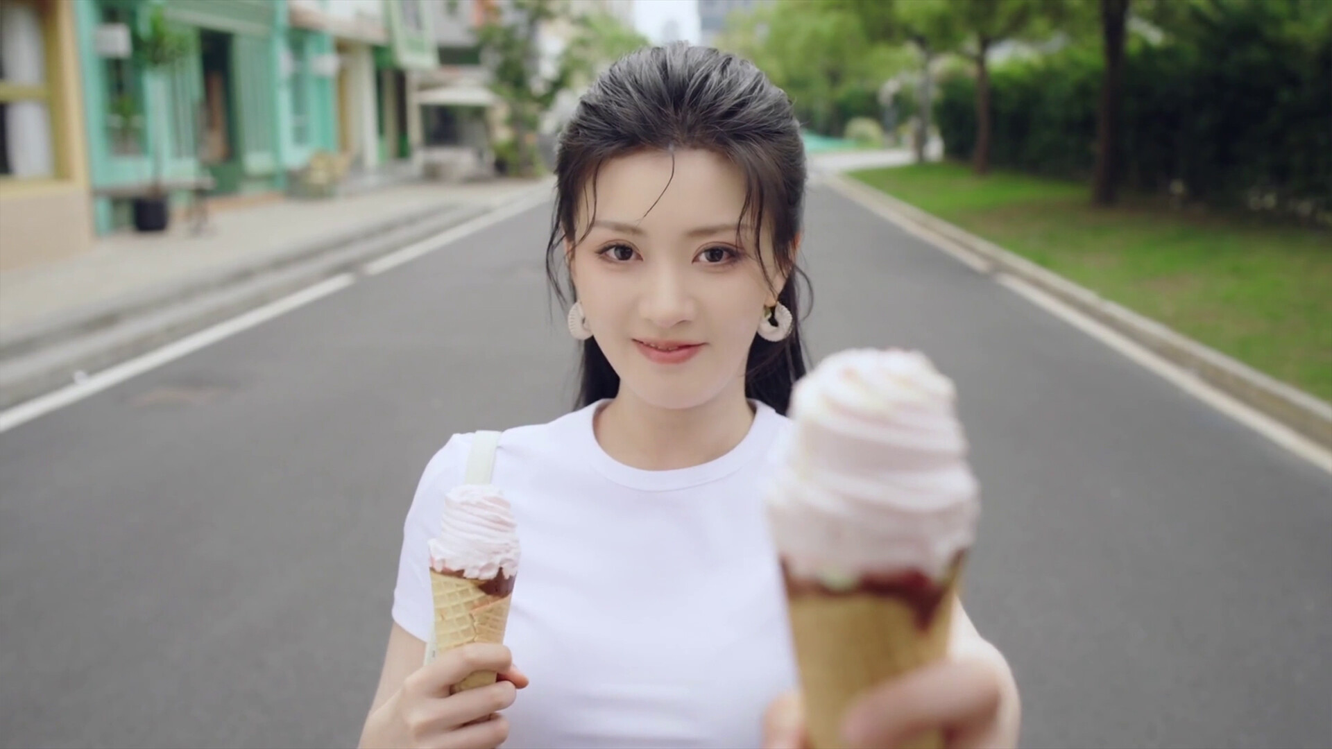 对不起！我把美女包围了！/Sorry! I surrounded beauty!